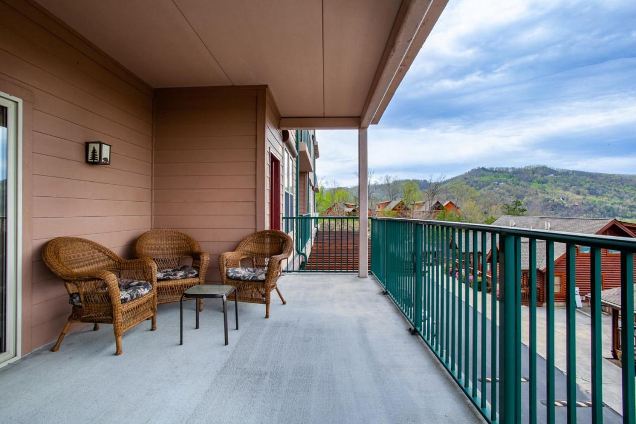 The Bear Paw Palace Mtn View And Community Pools Pigeon Forge Εξωτερικό φωτογραφία