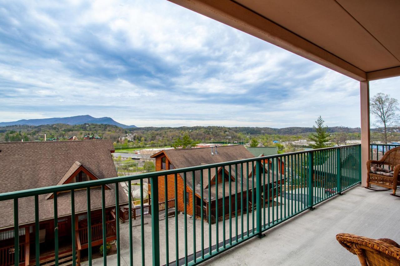 The Bear Paw Palace Mtn View And Community Pools Pigeon Forge Εξωτερικό φωτογραφία
