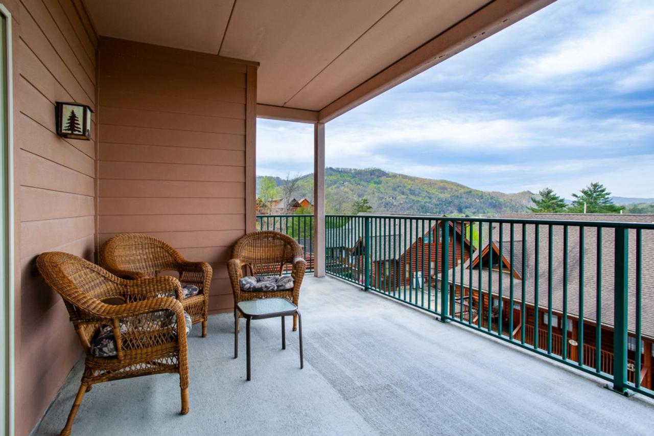 The Bear Paw Palace Mtn View And Community Pools Pigeon Forge Εξωτερικό φωτογραφία